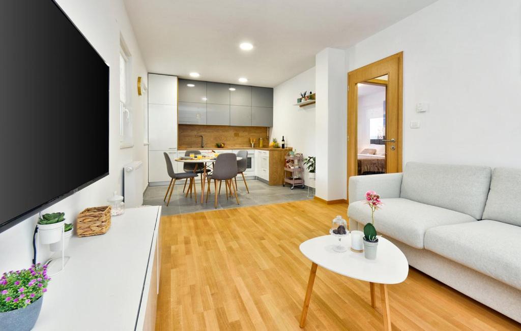 Kalimero Apartman A1 Krizevci Экстерьер фото